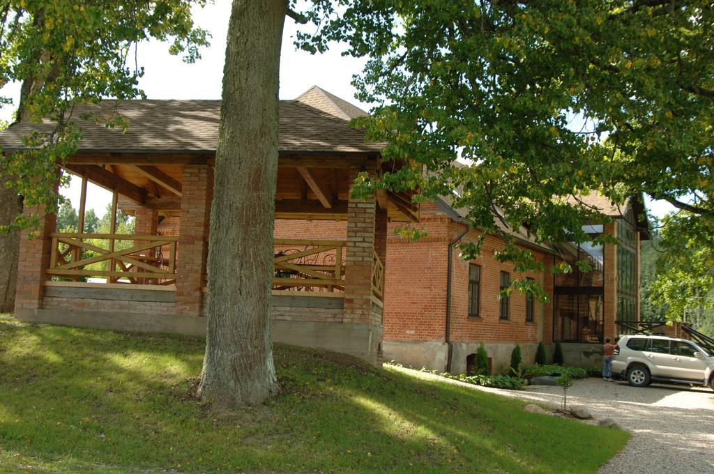 Viesu Nams Mezvidi Hotel Talsi Exterior photo